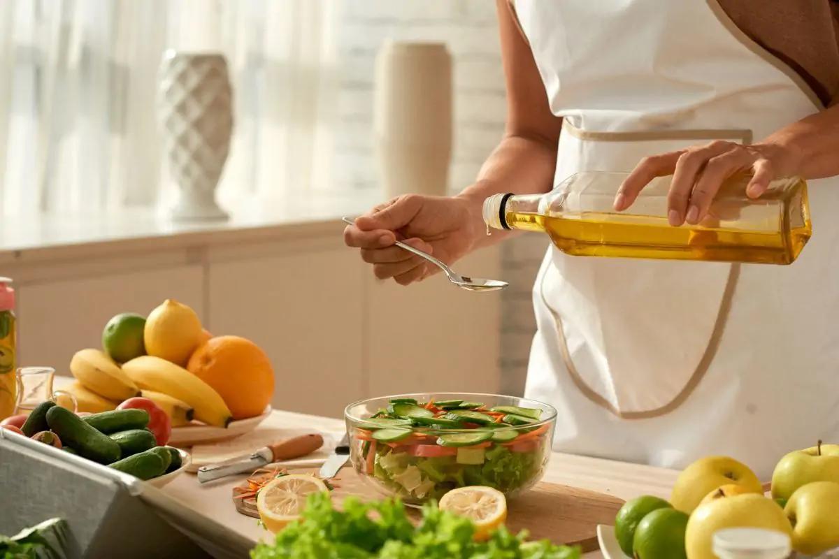 زيت الزيتون للطبخ – هل استخدامه آمن أم ضار على الصحة؟